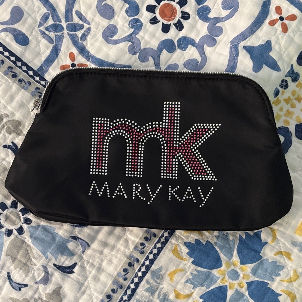 Mary Kay Black and Pink Cosmetic Pouch